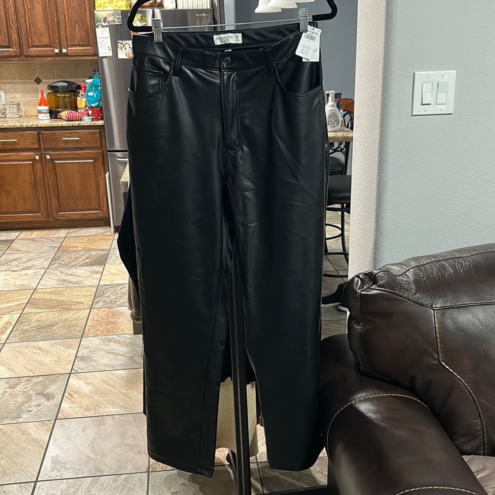 Abercrombie and fitch leather curve love 90's straight ultra high rise pants